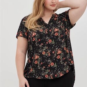 NWOT Torrid georgette Hi-Low floral Short Sleeve Blouse